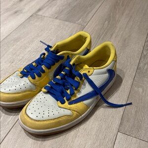 Nike Kids Yellow and Blue Sneakers